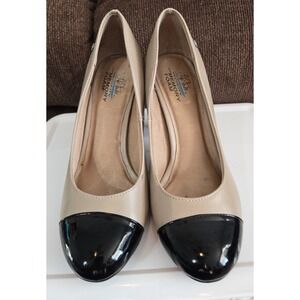 Life Stride Womans Velocity Memory Foam Size 7  Tan & Black Heels